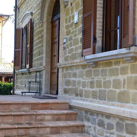 Sprawling In Italy With Private Pool Дом отдыха